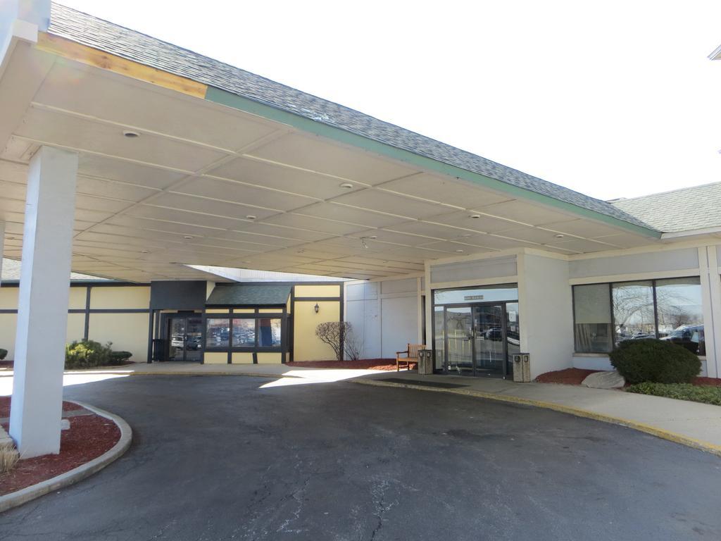 Elk Grove Hotel Елк Гроув Вилидж Екстериор снимка