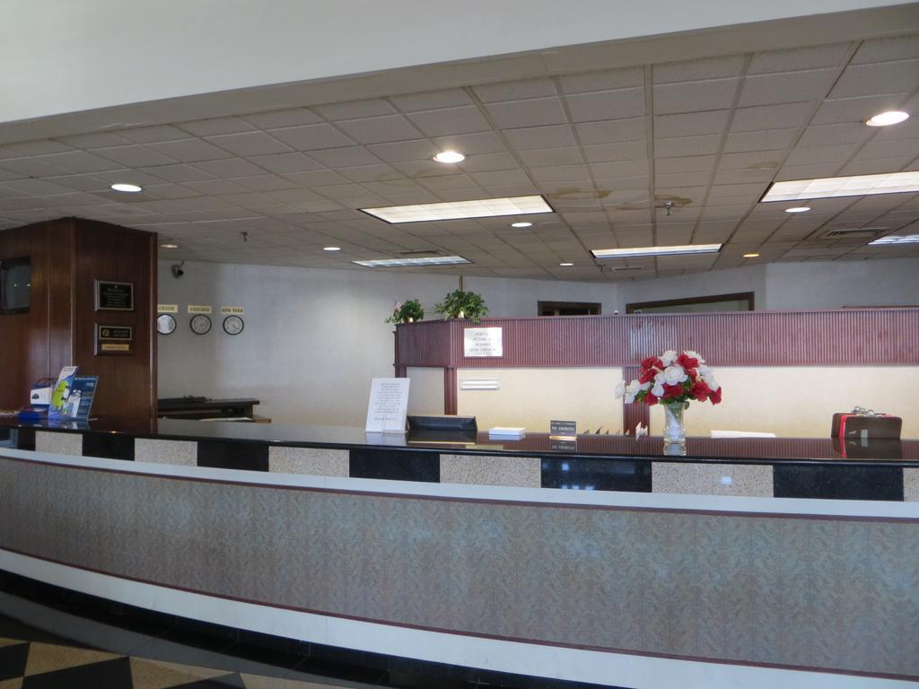 Elk Grove Hotel Елк Гроув Вилидж Екстериор снимка